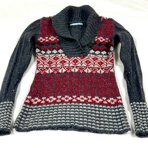 Maurices women’s gray and red, long sleeve sweater size medium